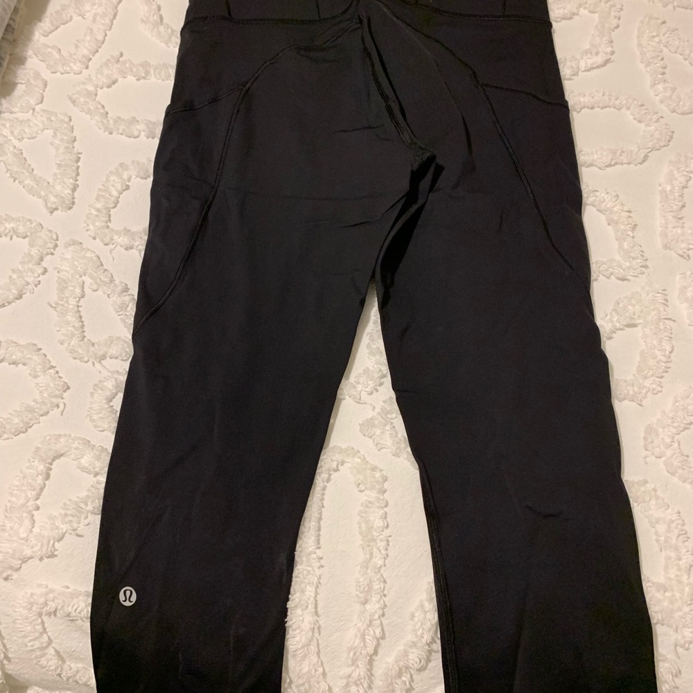 Like new Lululemon cropped leggings